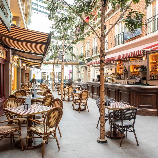 Caf&eacute; en Seine, Dublin